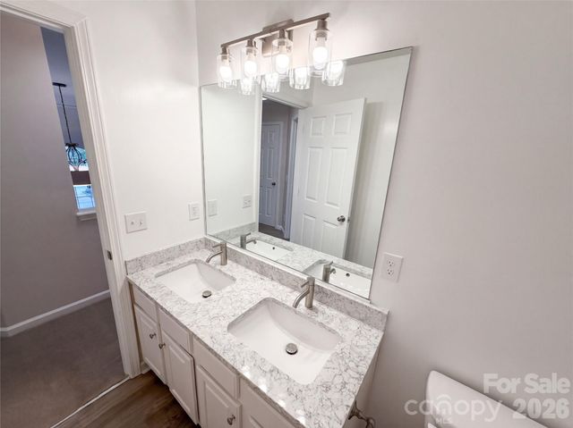 9339 Autumn Applause Drive, Charlotte, NC 28277
