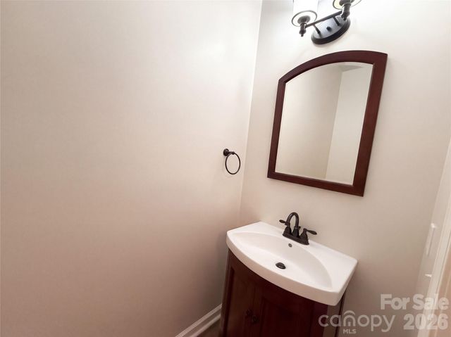 9339 Autumn Applause Drive, Charlotte, NC 28277