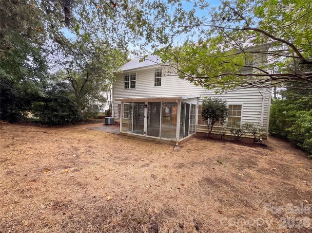 9339 Autumn Applause Drive, Charlotte, NC 28277