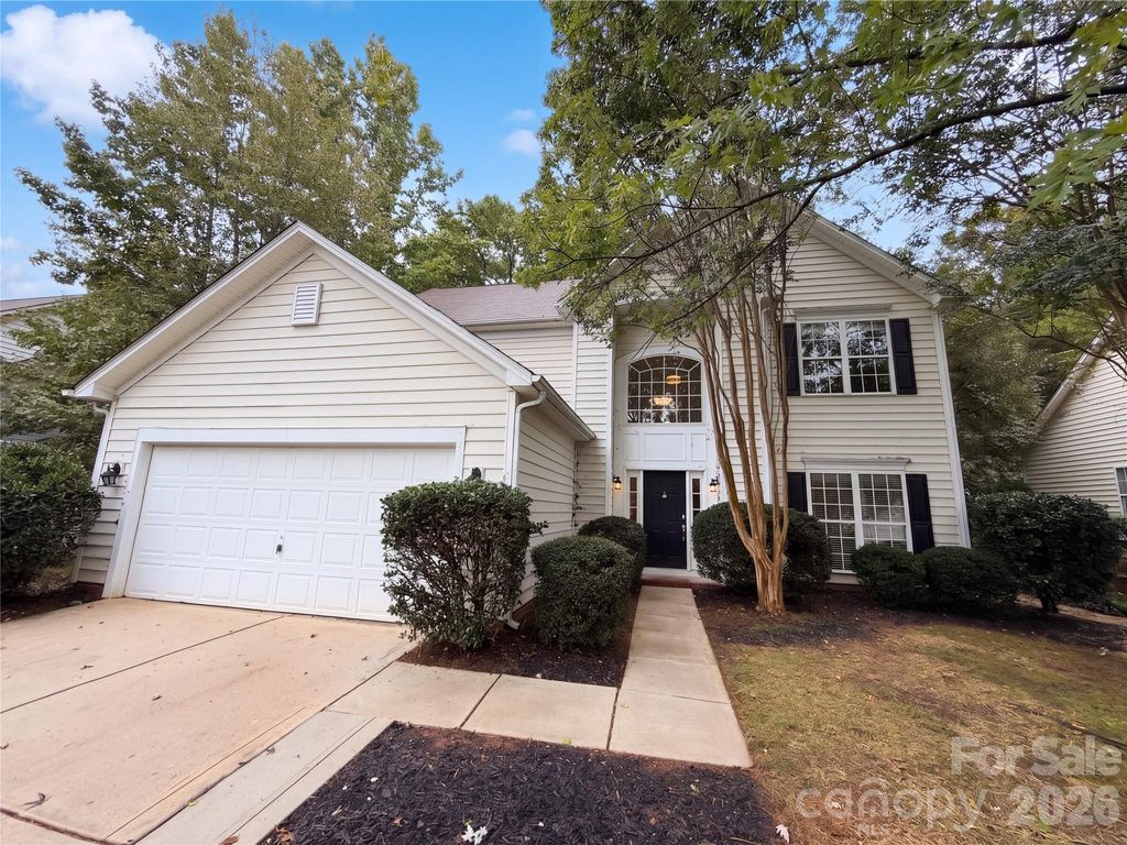 9339 Autumn Applause Drive, Charlotte, NC 28277