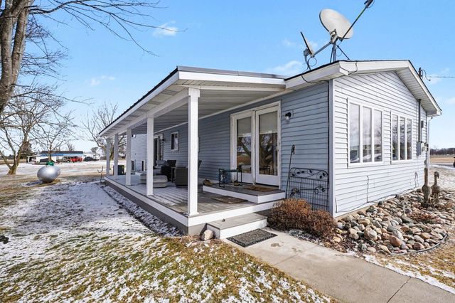 2419 N Tower Beach Road, Pinconning, MI 48650