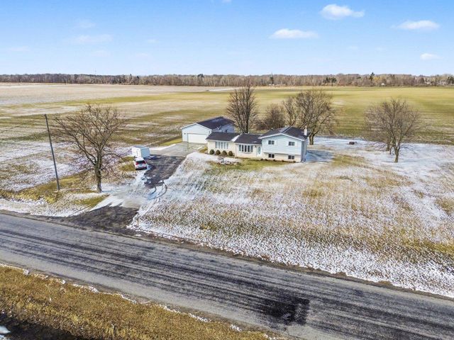 2419 N Tower Beach Road, Pinconning, MI 48650