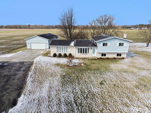 2419 N Tower Beach Road, Pinconning, MI 48650