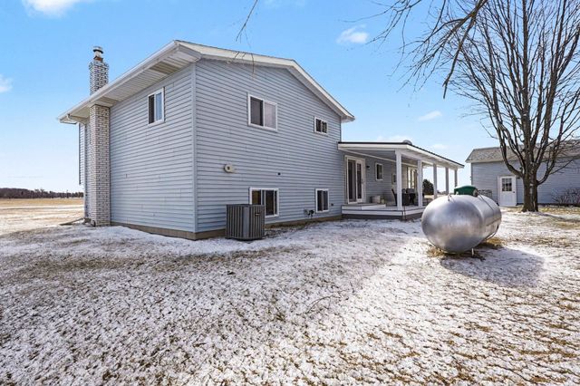 2419 N Tower Beach Road, Pinconning, MI 48650