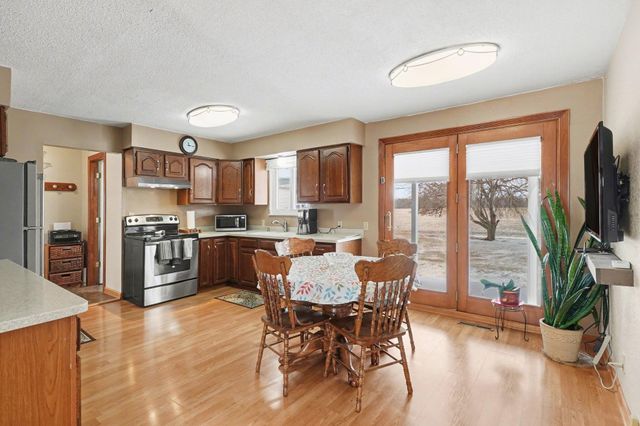 2419 N Tower Beach Road, Pinconning, MI 48650