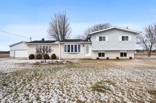 2419 N Tower Beach Road, Pinconning, MI 48650