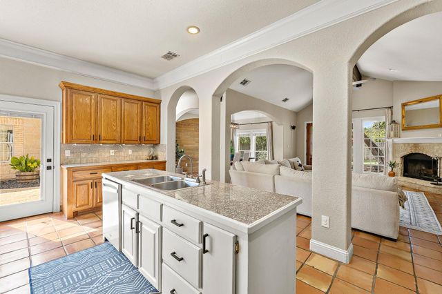 11808 Arnold LN, Austin, TX 78748