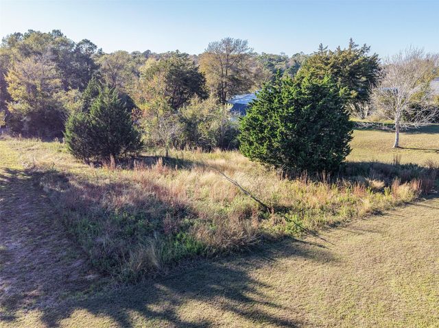 000 Paradise Drive, Coldspring, TX 77331