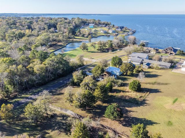 000 Paradise Drive, Coldspring, TX 77331