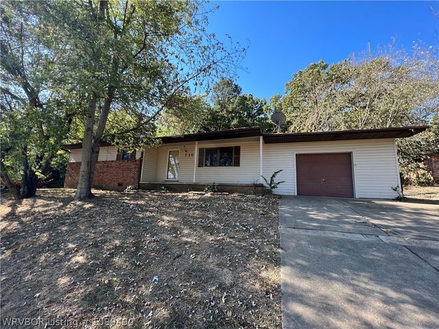 110 Vista Hills Boulevard, Van Buren, AR 72956