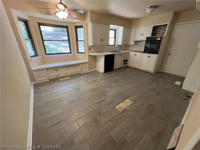 110 Vista Hills Boulevard, Van Buren, AR 72956
