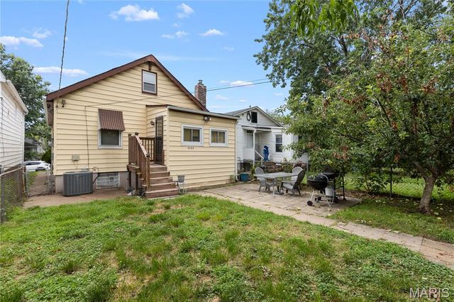 5132 Dresden Avenue, St Louis, MO 63116