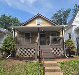 5132 Dresden Avenue, St Louis, MO 63116