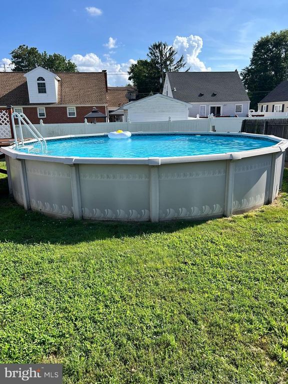 308 W 2ND ST, Florence, NJ 08518