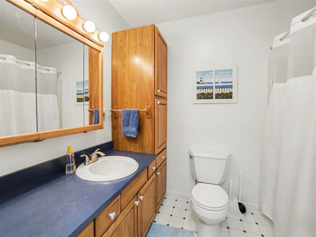 5771 Wintergreen Road, Pentwater, MI 49449