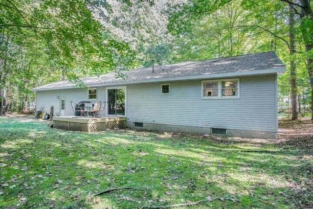 5771 Wintergreen Road, Pentwater, MI 49449