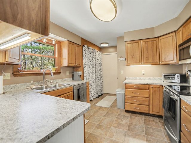 5771 Wintergreen Road, Pentwater, MI 49449
