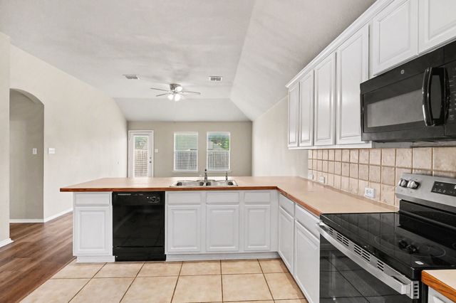 633 Horn Street, Crowley, TX 76036