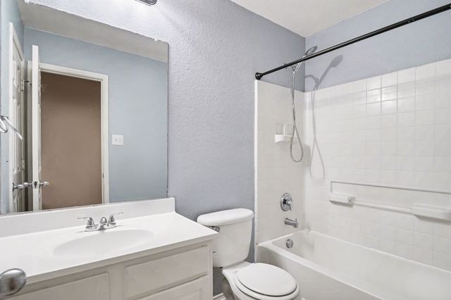 633 Horn Street, Crowley, TX 76036