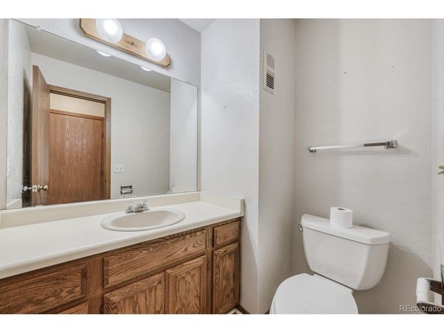 15455 E Louisiana Ave, Aurora, CO 80017