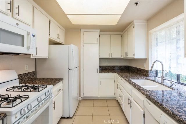 2567 Plaza Del Amo 210, Torrance, CA 90503