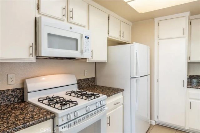 2567 Plaza Del Amo 210, Torrance, CA 90503