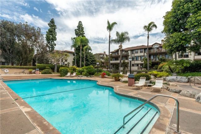 2567 Plaza Del Amo 210, Torrance, CA 90503