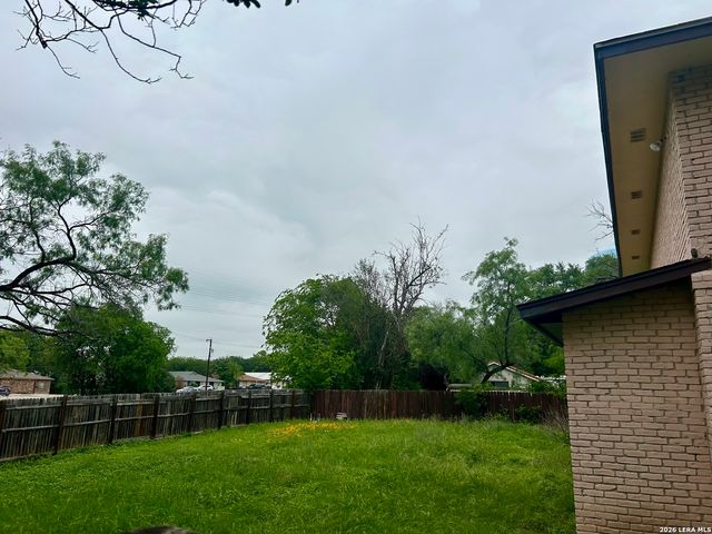 1903 Anchor Dr, San Antonio, TX 78213