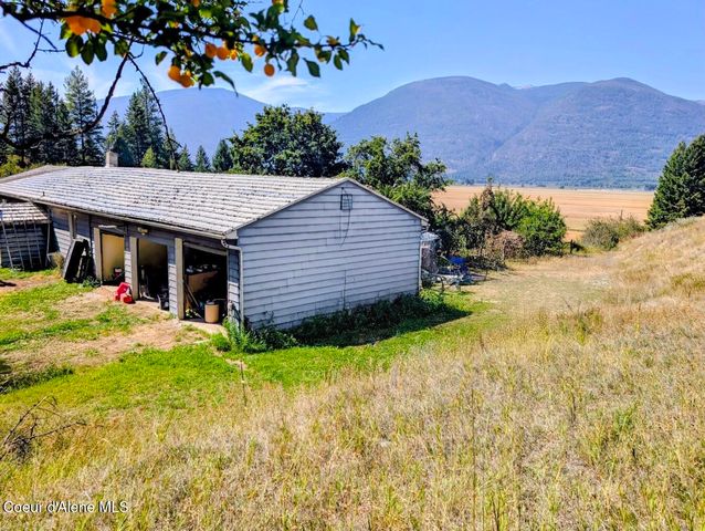 2405 Deer Park Rd, Bonners Ferry, ID 83805