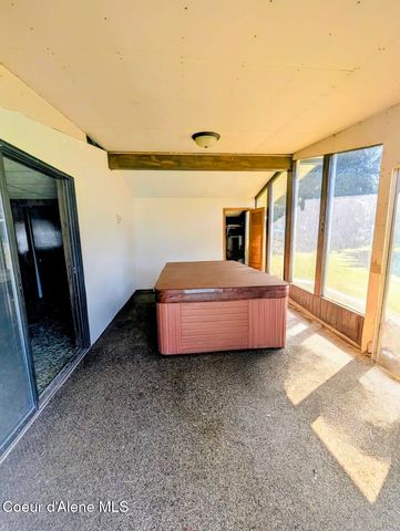 2405 Deer Park Rd, Bonners Ferry, ID 83805