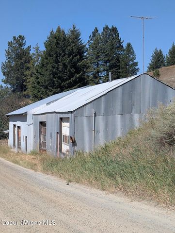 2405 Deer Park Rd, Bonners Ferry, ID 83805