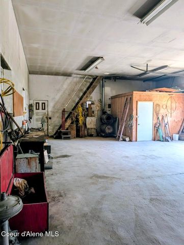 2405 Deer Park Rd, Bonners Ferry, ID 83805