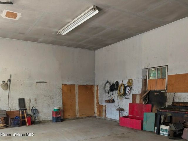 2405 Deer Park Rd, Bonners Ferry, ID 83805