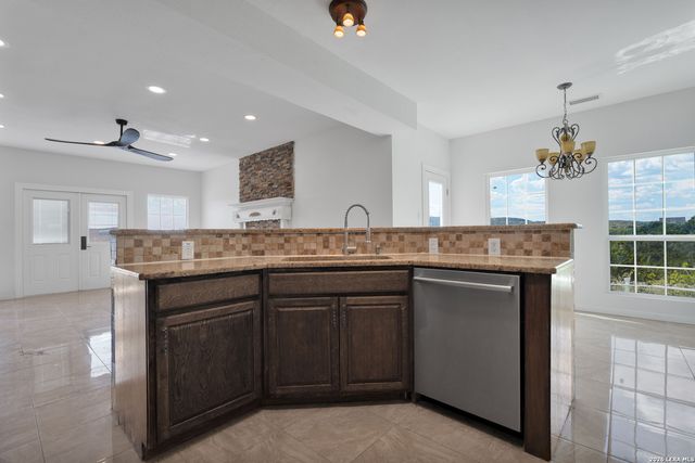 11418 LAGO VIS, Helotes, TX 78023