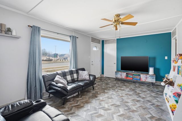 1532 30th Street, Rock Island, IL 61201