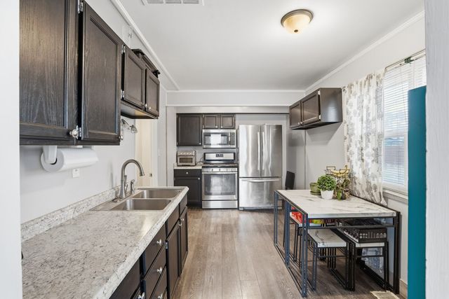 1532 30th Street, Rock Island, IL 61201