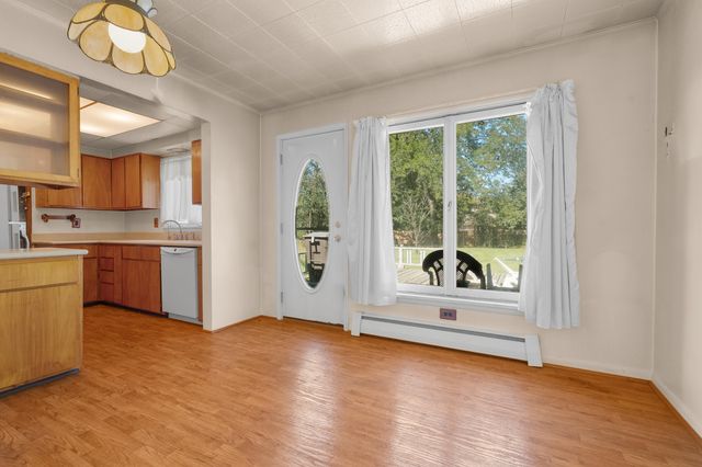 6287 Meadowview Avenue, Comstock Twp, MI 49048