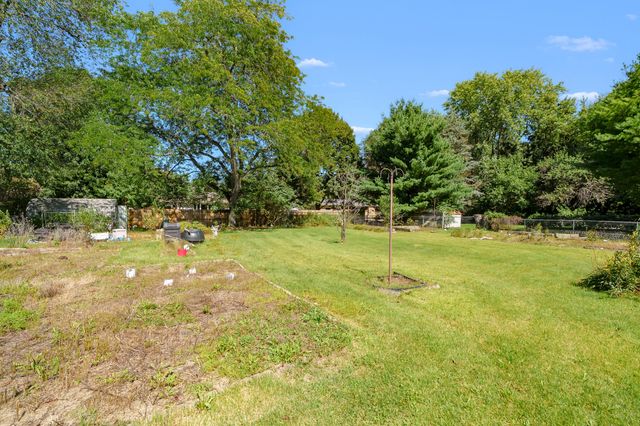 6287 Meadowview Avenue, Comstock Twp, MI 49048