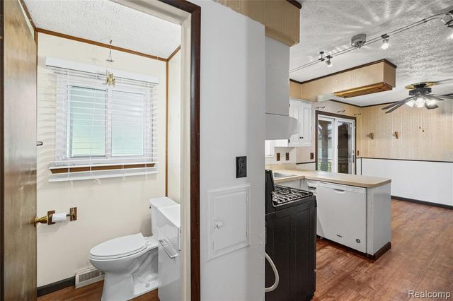 735 Amberwood Street, Auburn Hills, MI 48326