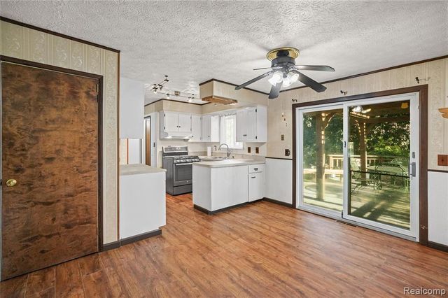 735 Amberwood Street, Auburn Hills, MI 48326
