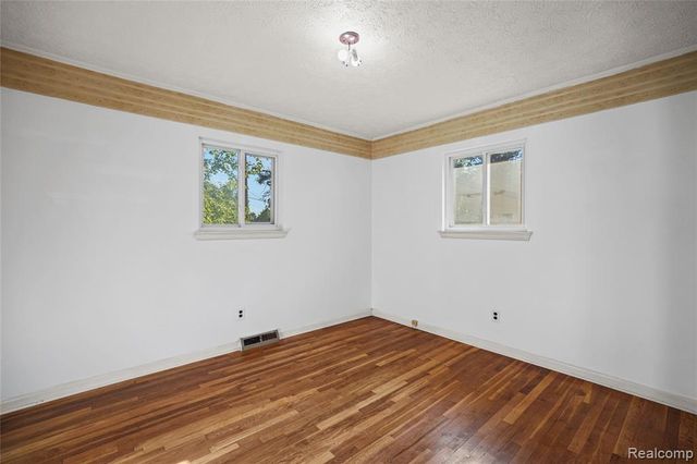 735 Amberwood Street, Auburn Hills, MI 48326