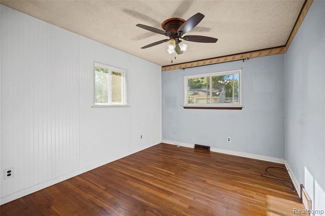 735 Amberwood Street, Auburn Hills, MI 48326