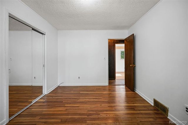 735 Amberwood Street, Auburn Hills, MI 48326
