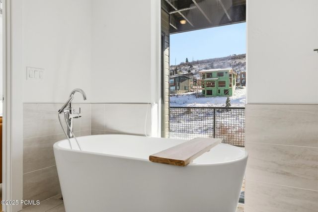 8216 N Toll Creek Lane, Park City, UT 84098