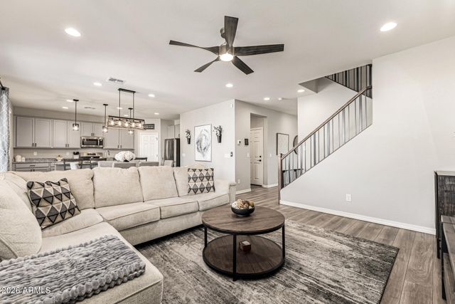 5722 W ATLANTIS Avenue, Phoenix, AZ 85043