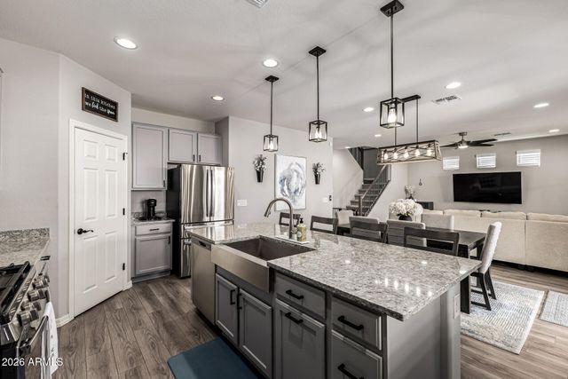 5722 W ATLANTIS Avenue, Phoenix, AZ 85043