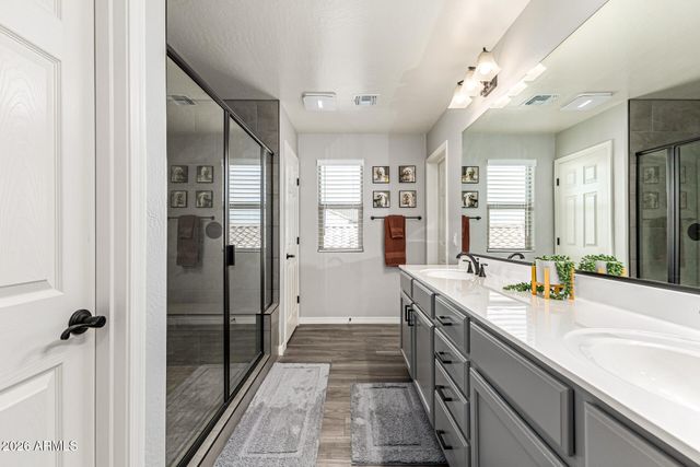 5722 W ATLANTIS Avenue, Phoenix, AZ 85043