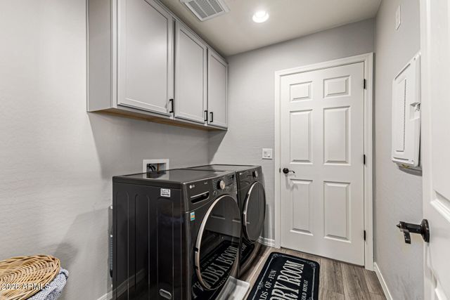 5722 W ATLANTIS Avenue, Phoenix, AZ 85043