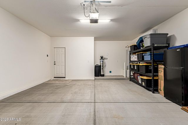 5722 W ATLANTIS Avenue, Phoenix, AZ 85043