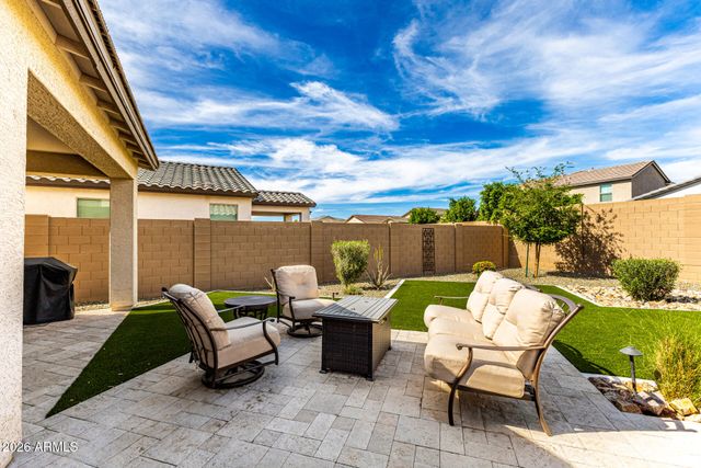 5722 W ATLANTIS Avenue, Phoenix, AZ 85043